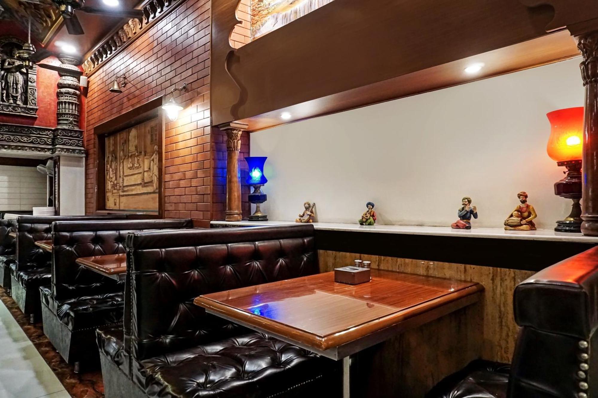 Hotel Super Townhouse Oak Gharonda Residency Near Sant Tukaram Nagar Metro Station Pimpri-Chinchwad